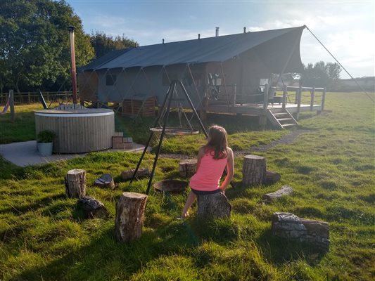 Luxury glamping tent hot tub